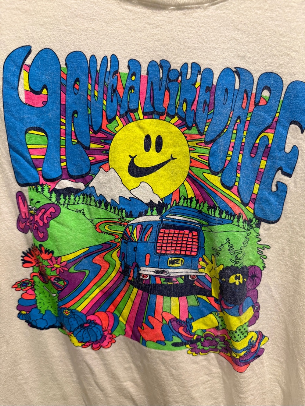 Nike The Nike Tee XXL White Colorful Graphic T-Shirt Retro Psychedelic Smiley - Picture 6 of 9